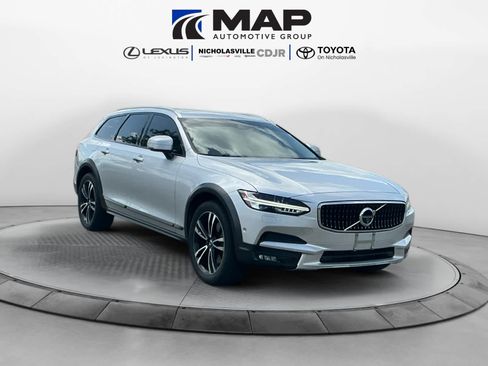 Used 2018 Volvo V90 T5 Cross Country w/ Convenience Package AWD/4WD image 7