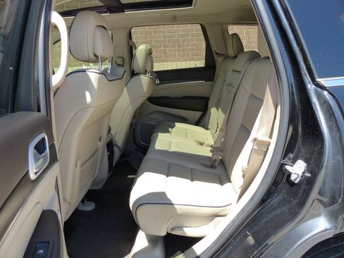 Used 2021 Jeep Grand Cherokee Summit AWD/4WD image 38