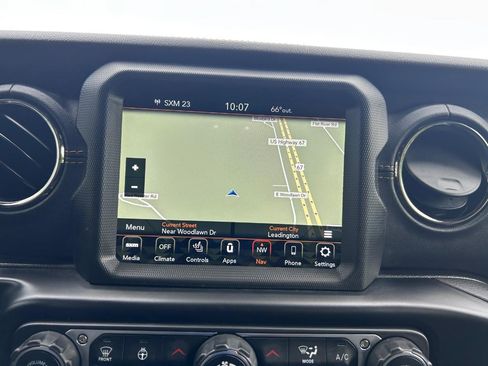 Used 2022 Jeep Wrangler Unlimited Sahara image 14