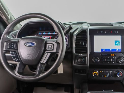 Used 2022 Ford F250 XLT w/ Black Appearance Package image 18