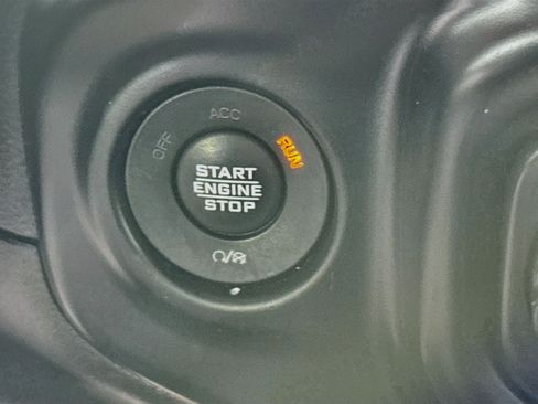 Used 2021 Jeep Wrangler Unlimited Rubicon AWD/4WD image 21