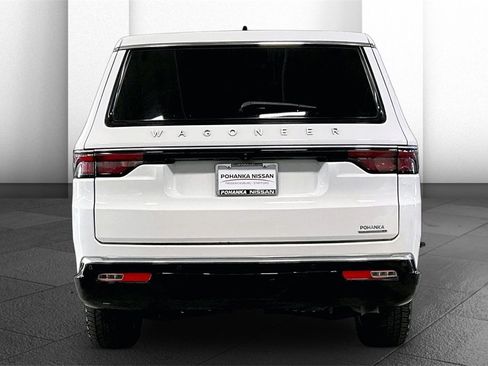 Used 2024 Jeep Wagoneer L Series II w/ Flexible Seating Group image 3
