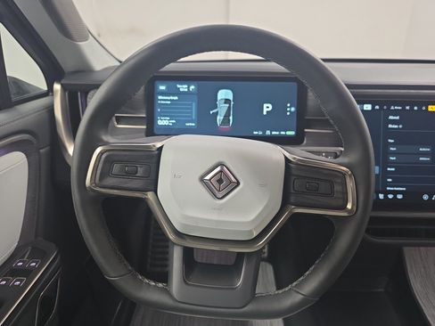 Used 2023 Rivian R1S Adventure AWD/4WD image 28