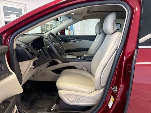 Used 2019 Lincoln Nautilus Reserve image 19