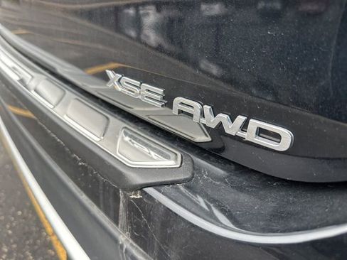 Used 2024 Toyota Highlander XSE image 13