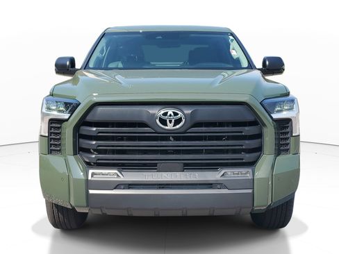 Used 2023 Toyota Tundra SR5 w/ SR5 Premium Package AWD/4WD image 2