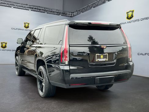 Used 2017 Cadillac Escalade ESV Platinum image 6