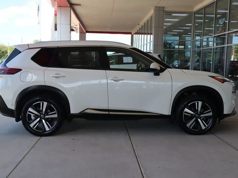 Used 2021 Nissan Rogue Platinum AWD/4WD image 11