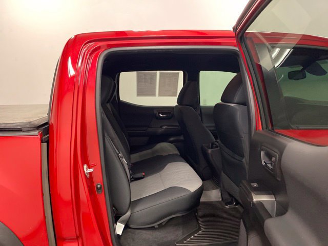 Used 2022 Toyota Tacoma TRD Off-Road w/ Technology Package AWD/4WD image 25