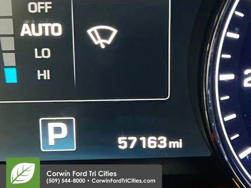 Used 2015 Hyundai Genesis 5.0 image 2