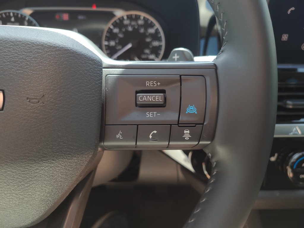 Certified 2026 Nissan Pathfinder SV FWD image 27