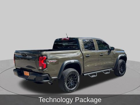 Used 2024 Chevrolet Colorado Trail Boss w/ Technology Package AWD/4WD image 5