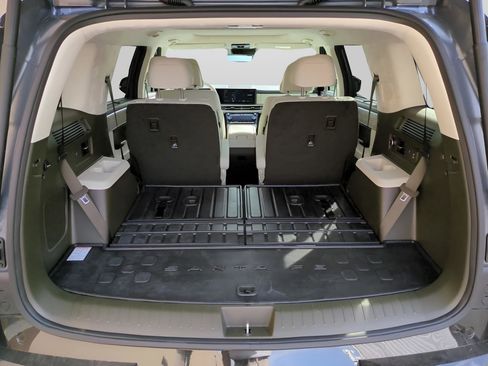 Certified 2025 Hyundai Santa Fe Calligraphy image 12