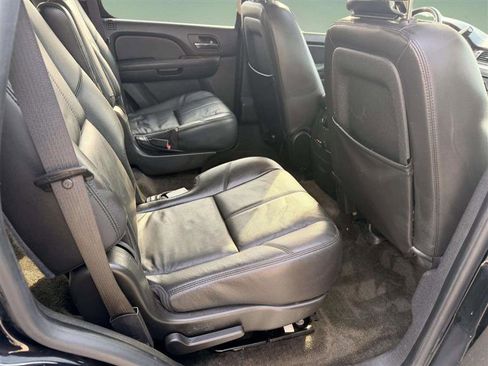 Used 2010 GMC Yukon SLT w/ Regional Value Package image 21