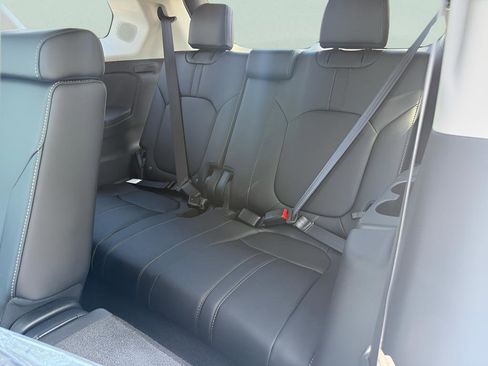New 2026 Honda Pilot Touring image 12