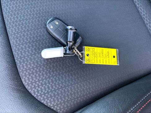 Used 2025 Jeep Compass Trailhawk AWD/4WD image 15