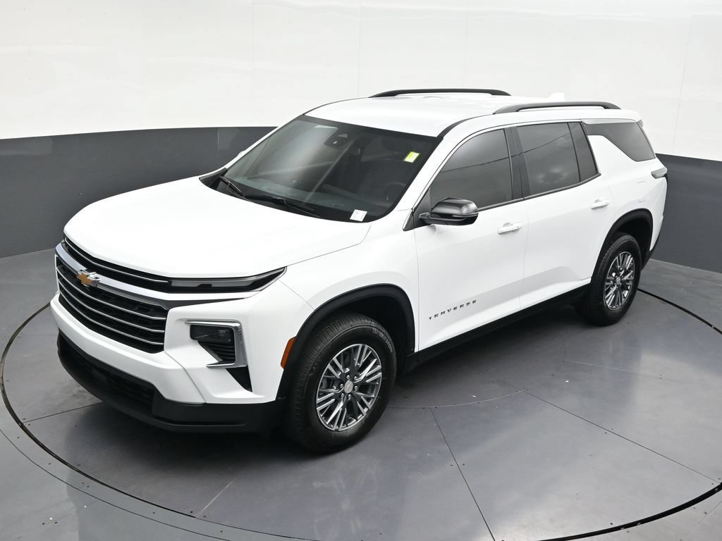 Used 2026 Chevrolet Traverse LT FWD image 17
