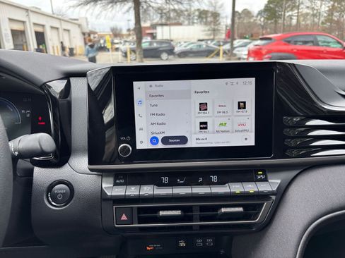 Used 2025 Toyota Camry LE image 20