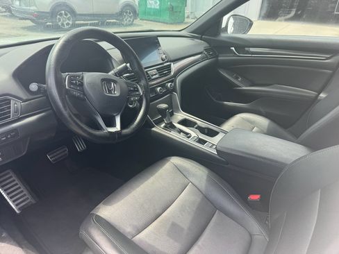 Used 2019 Honda Accord Sport image 3
