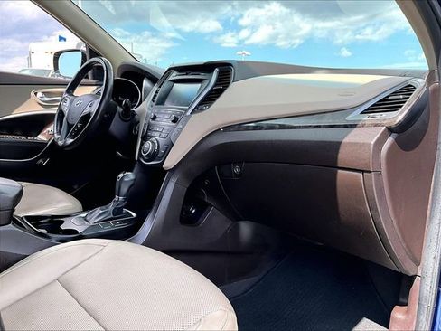 Used 2017 Hyundai Santa Fe Sport image 14