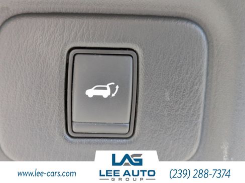 Used 2019 Nissan Pathfinder SL image 12