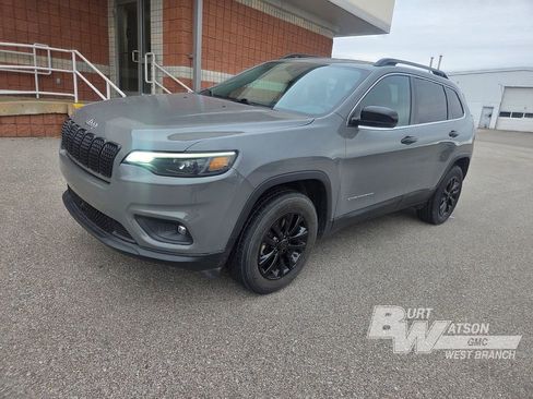 Used 2022 Jeep Cherokee Latitude Lux image 3