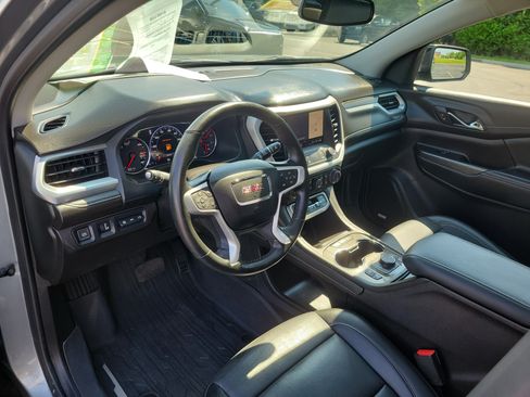 Used 2023 GMC Acadia SLT w/ Elevation Edition FWD image 18
