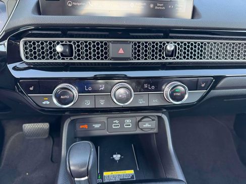 Used 2023 Honda Civic Touring image 32