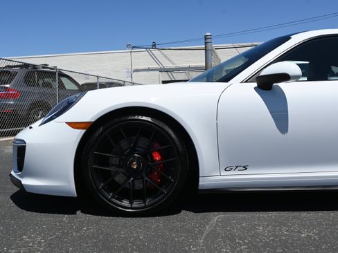 Used 2018 Porsche 911 GT3 RS image 13
