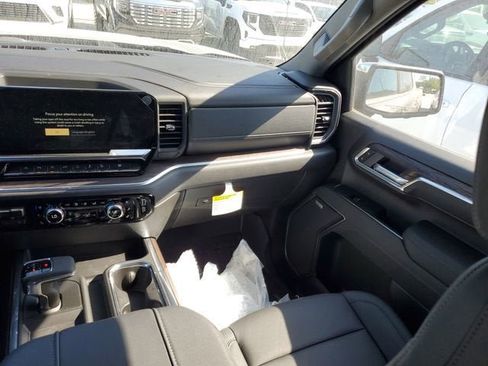 New 2026 GMC Sierra 1500 SLT w/ SLT Premium Plus Package AWD/4WD image 17