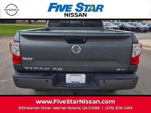 Used 2017 Nissan Titan SV RWD image 10
