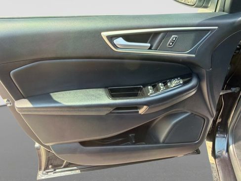 Used 2020 Ford Edge SEL w/ Cold Weather Package AWD/4WD image 18