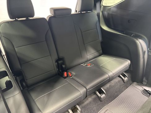 New 2026 Chevrolet Traverse LT w/ Sun and Wheel Package image 38