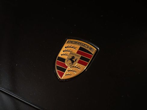 Used 2025 Porsche Cayenne AWD/4WD image 10