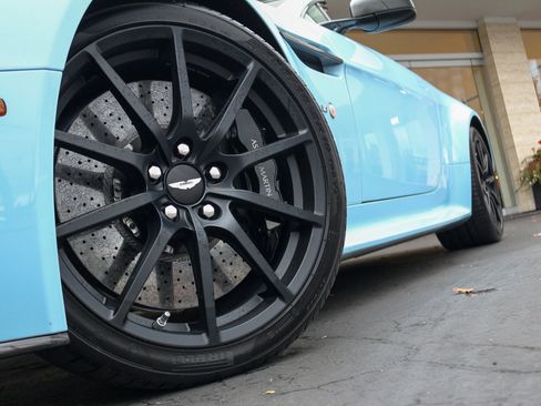 Used 2017 Aston Martin V12 Vantage S image 50