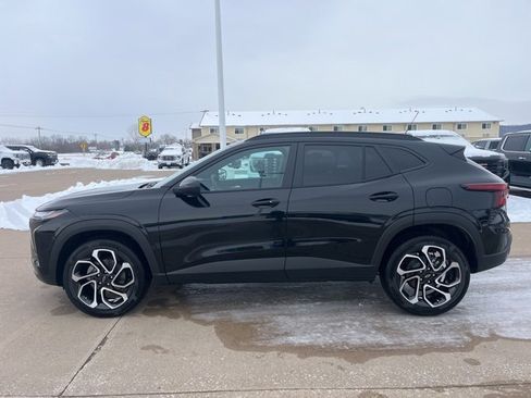 Used 2025 Chevrolet Trax RS w/ Driver Confidence Package image 6