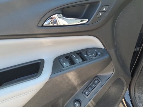 Certified 2021 Chevrolet Equinox Premier image 9