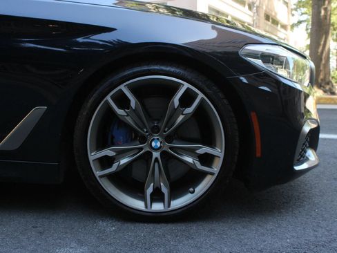 Used 2020 BMW M550i xDrive w/ Executive Package AWD/4WD image 4