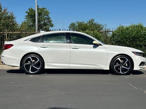 Used 2020 Honda Accord Sport image 8