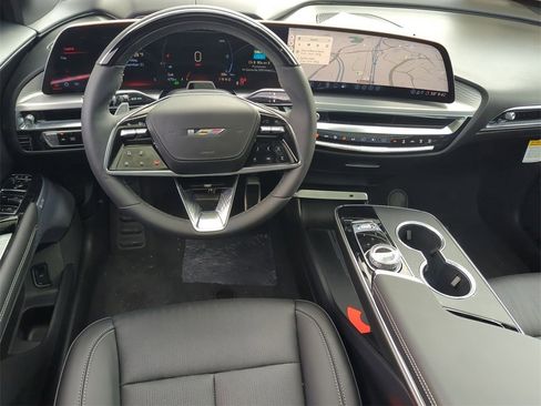 Used 2026 Cadillac Lyriq V image 26