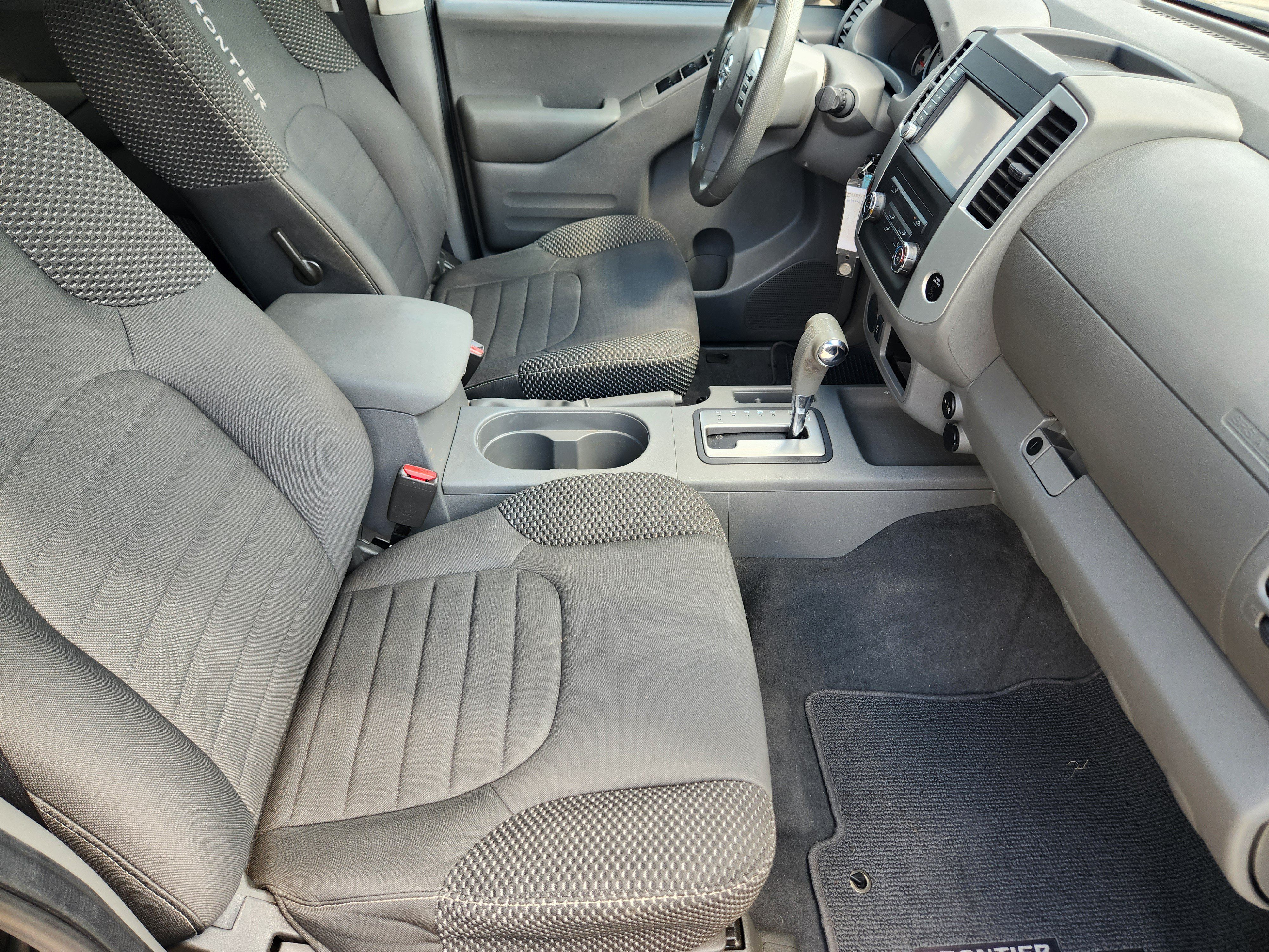 Used 2019 Nissan Frontier Desert Runner RWD image 10