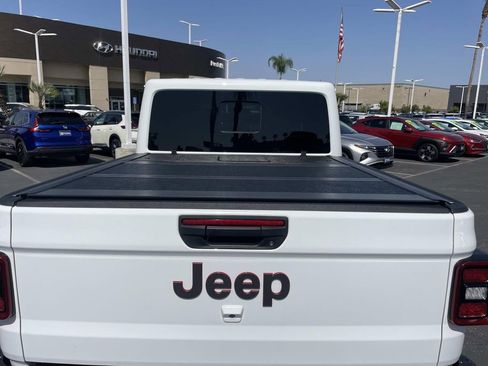Used 2023 Jeep Gladiator Rubicon w/ LED Lighting Group AWD/4WD image 7