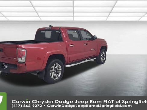 Used 2017 Toyota Tacoma Limited image 14