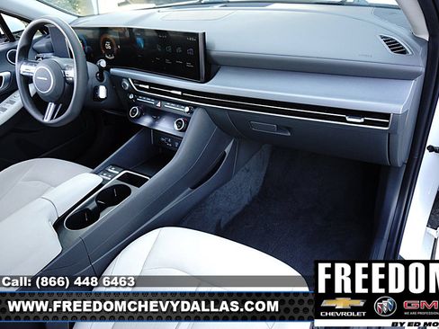 Used 2025 Hyundai Sonata SEL FWD image 8