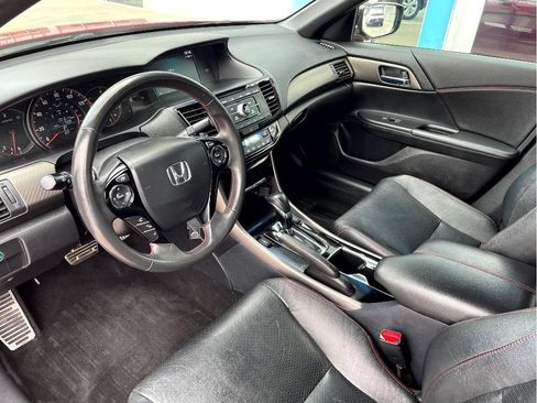 Used 2017 Honda Accord Sport Special Edition image 12
