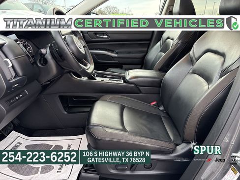 Used 2024 Nissan Pathfinder SL w/ SL Premium Package image 11