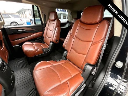 Used 2020 Cadillac Escalade Premium Luxury AWD/4WD image 21