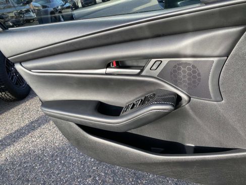 Used 2022 MAZDA MAZDA3 s image 19