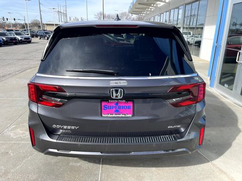 Certified 2025 Honda Odyssey Elite image 3