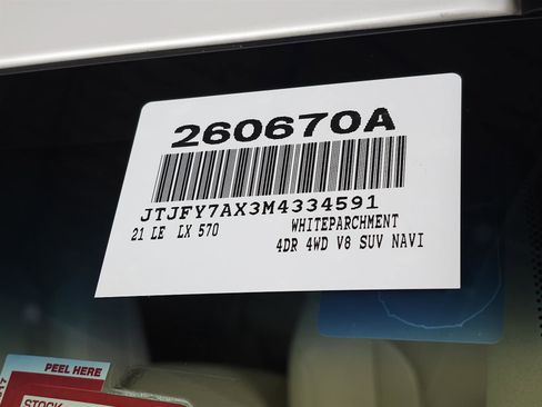 Used 2021 Lexus LX 570 4WD w/ Luxury Package image 37